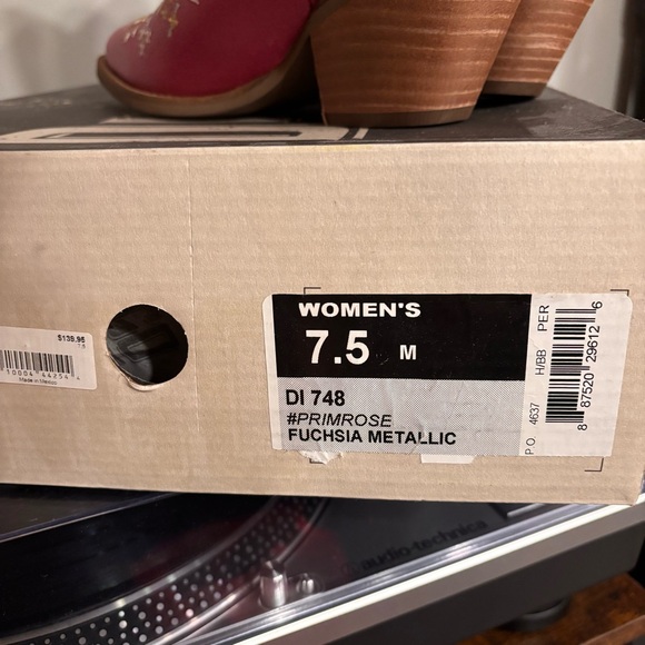 DINGO Primrose Metallic Fuchsia Pink Floral Embroidered Ankle Western Boots 7.5 - Picture 7 of 7